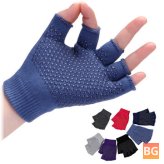 Women's Yoga Gloves with aNon Slip Sporty Style Design