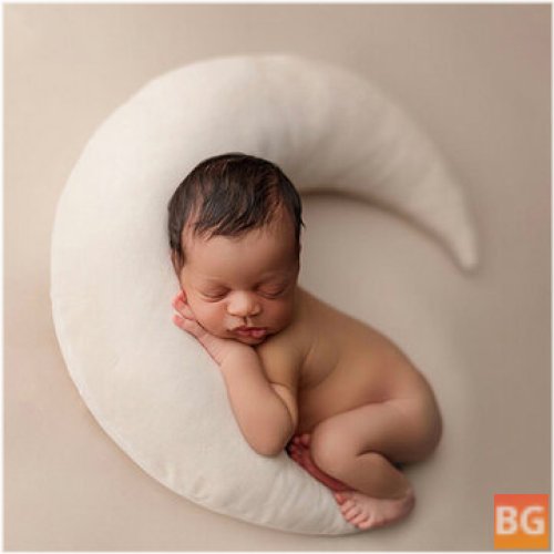 Baby Photography Supplies - Moon-shaped Pillows with Stars for Photos
